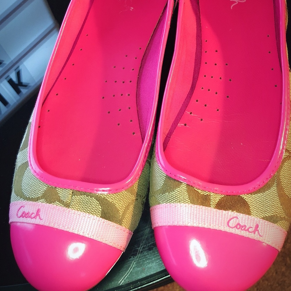 COACH💕 FLATS 💕